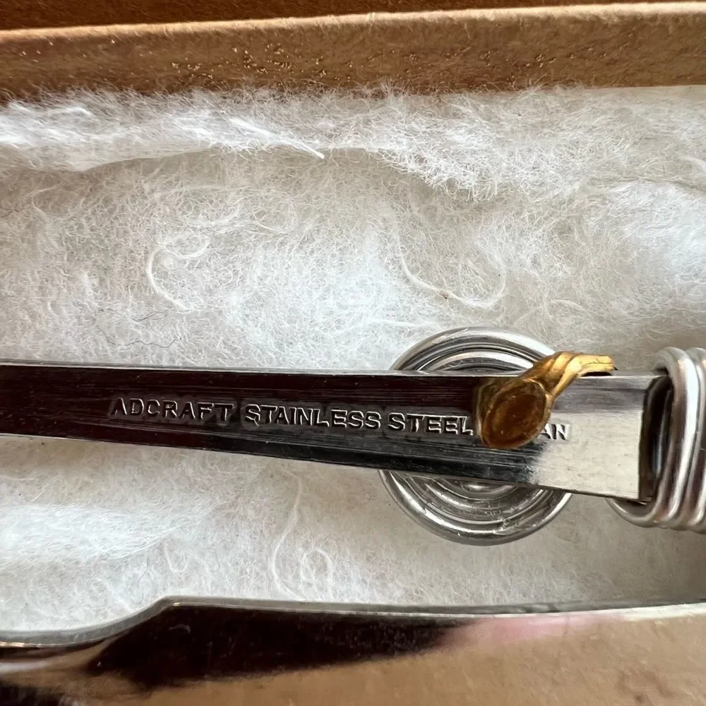 DARY Rees RARE New in Original Box Vintage Handcrafted Rose Butter Knives Set
